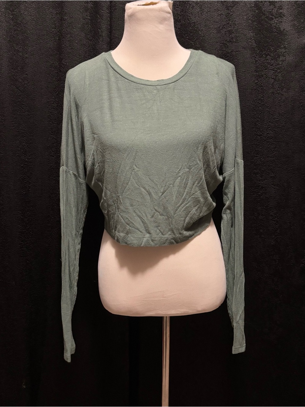 Aeropostale Sage Green Ribbed Slouchy Cropped Tee Small